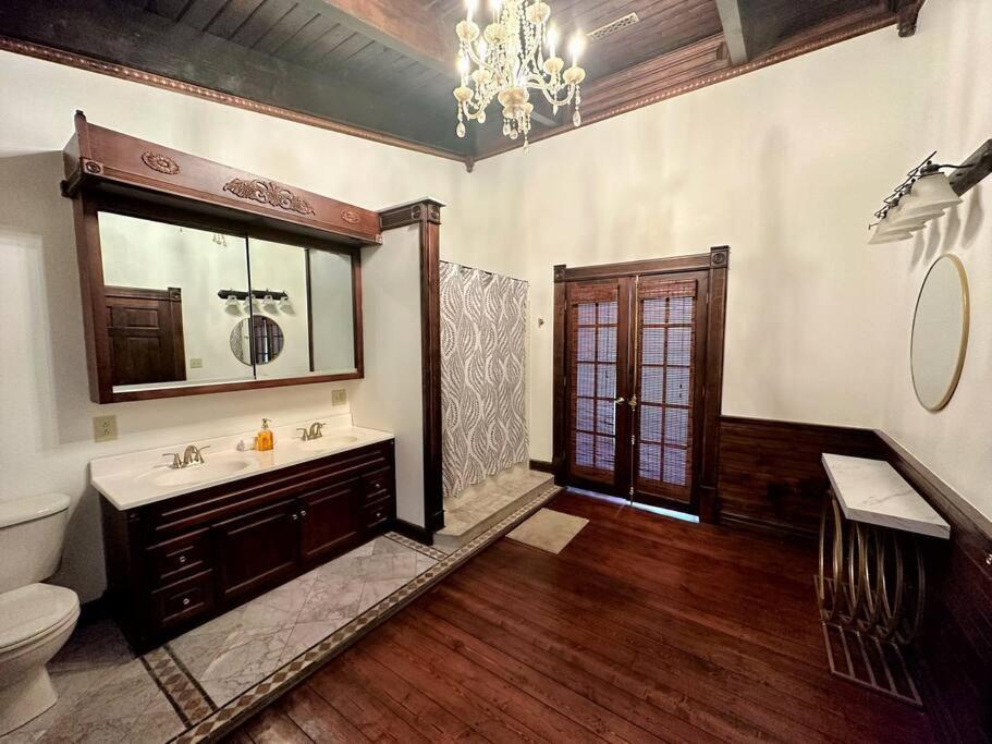 5 Bedroom Estate Near Casino And Downtown Bristol Exteriör bild